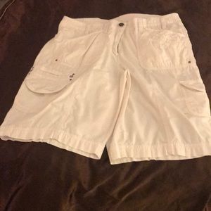 Style and Co. boardwalk shorts with 8 pockets